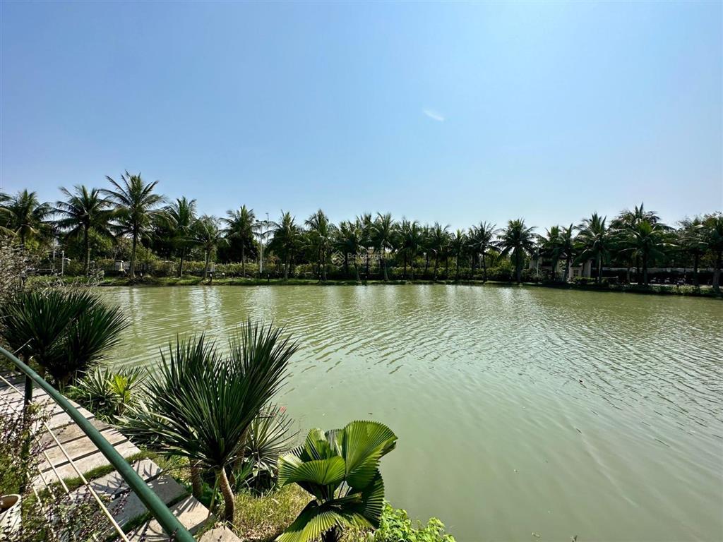 Sđcc bán gấp bt bằng lăng 10, view sông đẹp nhất, vinhomes riverside, đã ở kín 0932 533 ***