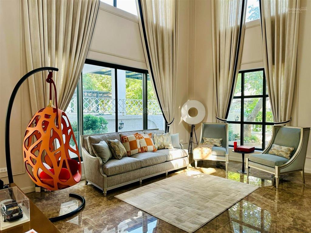 Bán đơnlập, 400m2, nội thất luxury, view sông rất rộng, giá bán nhanh vinhomesriverside. 0932 533 ***