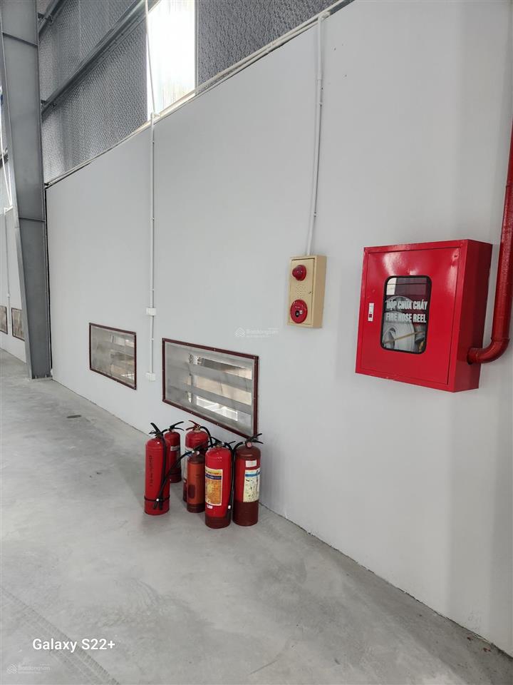 Chuyển nhượng 1200m² đất + nhà xưởng + nhà văn phòng trong ccn vĩnh hoàng