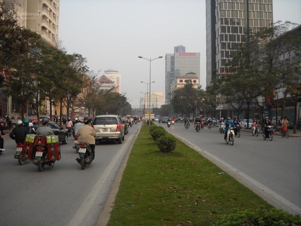 Cho thuê nhà tầng 1 nhà mặt đường láng. diện tích tầng 1 469 m2