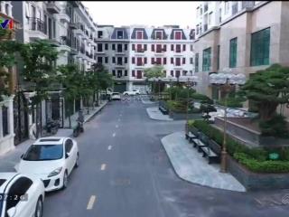 Cần bán căn 3pn  87m chung cư hc golden city  full nội thất  hướng đông bắc