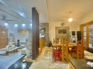 Bán nhà full nội thất hướng đn cực mát mẻ, kế bên chợ lý phục man, nhà nở hậu cực đẹp