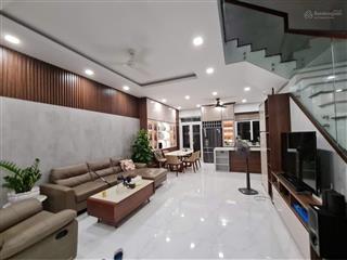 Bán merita kđ view trực diện công viên thoáng mát, nhà full nội thất đẹp, 6x17m