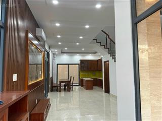 Bán căn góc 7x17m view đối diện công viên, nhà full nội thất đẹp, giá cực tốt.