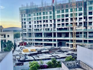 Mt nguyễn lộ trạch đối diện masterise