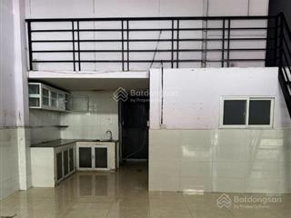Bán nhà mặt tiền đường 111a đường hồ văn long dt 5,7 x 15 hiện trạng cấp 4 bán 7,2 tỷ  0946 567 ***
