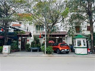 Bán biệt thự thành phố giao lưu, gần bộ công an diện tích 189m2 nhìn hồ điều hòa giá 58tỷ
