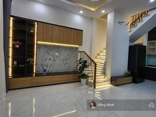Chính chủ cần bán gấp nhà căn góc 2 mặt hẻm bà hòm, p.13, quận 6, dt 5x14m  2 tầng  giá 6,5 tỷ