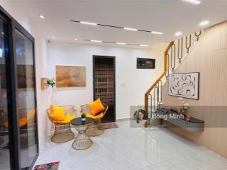 Nhà mới đẹp full nội thất sát quận 1  phan xích long  dt 4,5x8m 3pn căn góc 2 mặt hẻm 4,5 tỷ