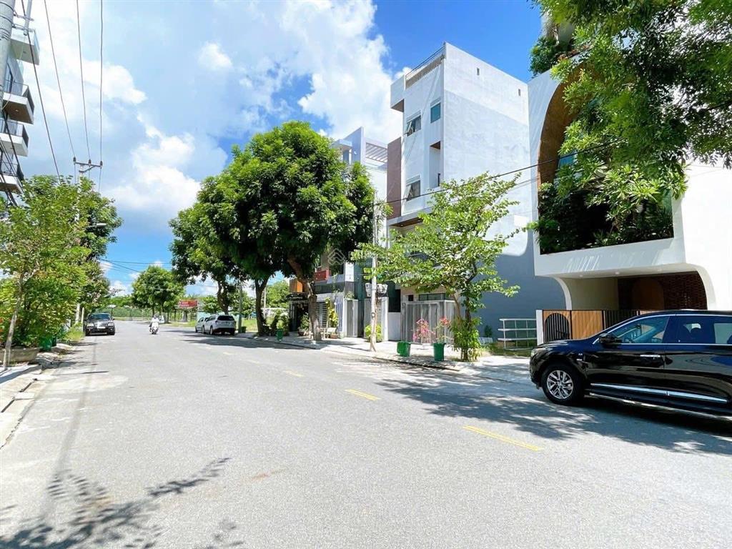 Cần bán gấp lô đất mặt tiền đường đa phước 4 gần sông thuộc kđt nam việt á quận ngũ hành sơn