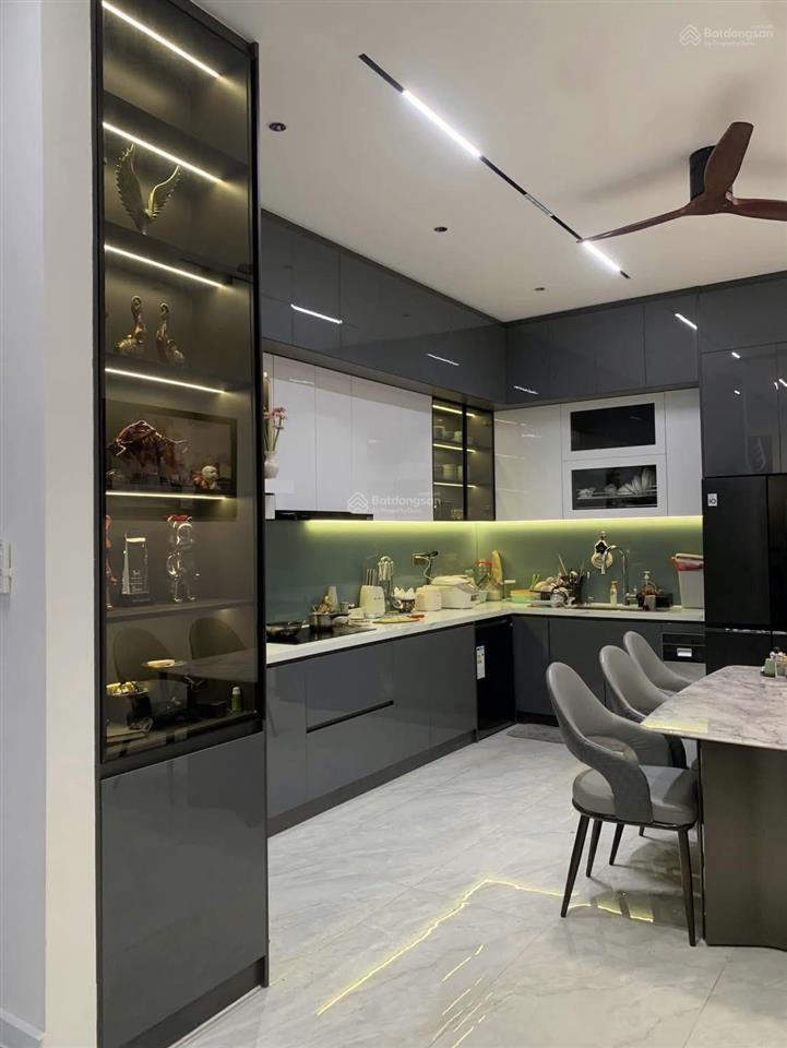 Cần bán nhà mới 3 tầng mặt tiền đường đa phước 2 cách sông 50m gần chương dương