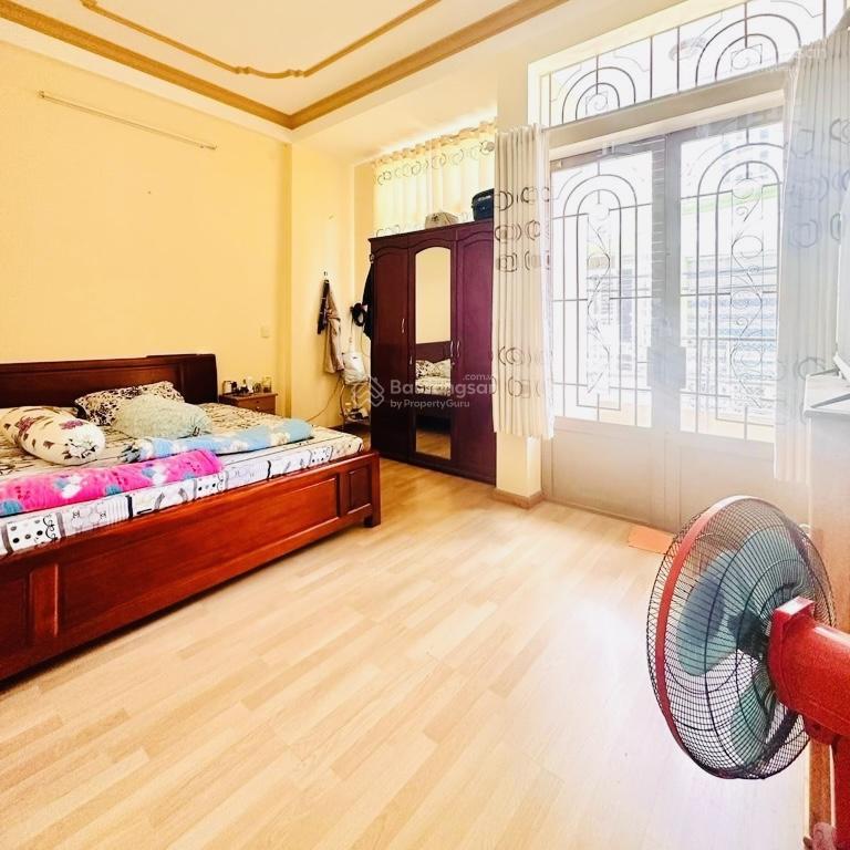 Chốt nhanh kẻo mất! nhà 3 tầng đúc cmt8, ngang 5m, sổ sẵn  giá chỉ 9 tỷ