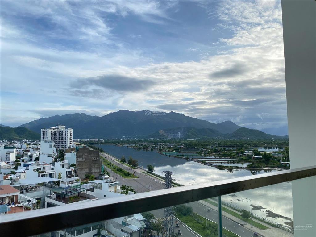 Hàng hiếm  căn góc 3pn ct1 riverside luxury  nha trang.
