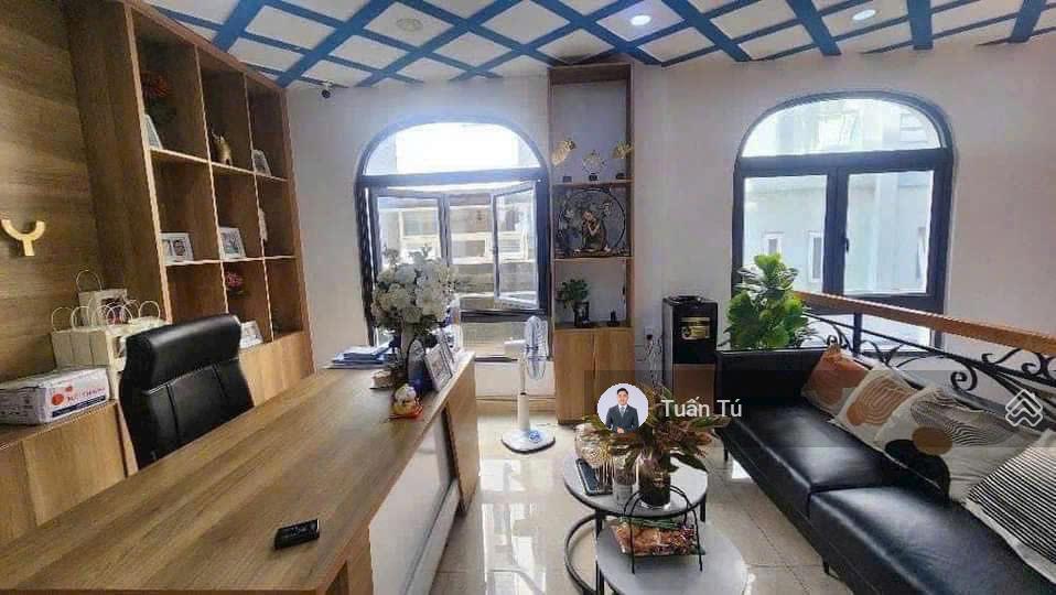 Sát mặt tiền  bán nhà bình thạnh  hẻm 5m nguyễn xí, p13  gần vincom plaza  5 tầng  giá 9 tỷ tl