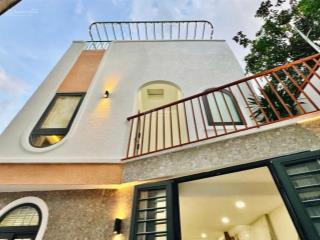 Nhà căn góc hẻm xe hơi  1 căn ra mặt tiền đường võ oanh, hoa hậu khu cụm 5 trường đại học