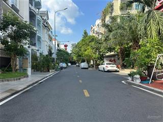Khu siêu sang! villa nguyễn trọng tuyển, p1, tb  (7,4 x 13m)  kc 4 tầng kiên cố  chỉ 22 tỷ tl