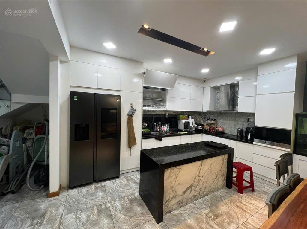 Hạ sốc 4 tỷ! mt 8m thích quảng đức, pn  (8 x 11m)  kc 5 tầng  hđt 42tr/tháng  chỉ 19,5 tỷ