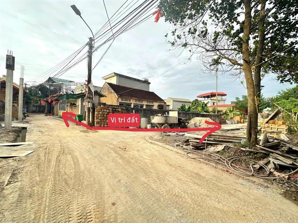 Hàng tiệt chủng, dt 211m2 mt 10m lô góc, full thổ, nhỉnh 20tr lại sát tl420 và mất 5 phút ra kcn đh