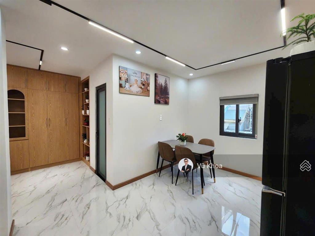 Hđt 65 tr/iệutháng  hẻm 6m nguyễn cửu vân, p17, bt  sẵn 5 tầng, 12 pn (cn 96m2) chỉ 15,5 tỷ tl