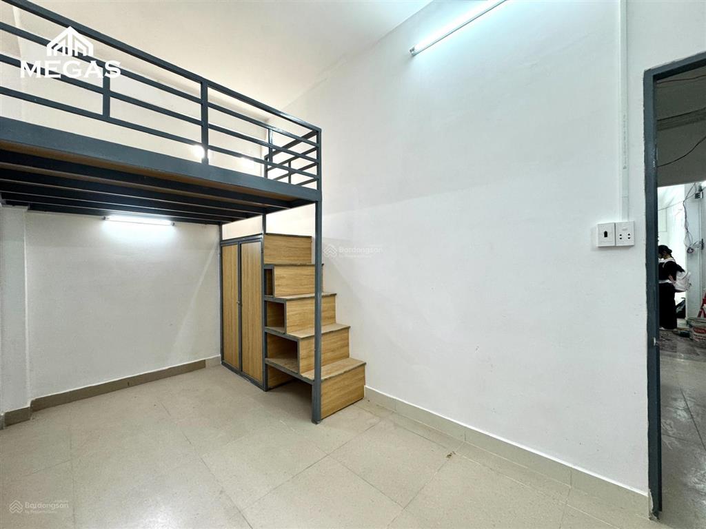 Mới xây  gác cao, sẵn nội thất ngay tô ký  nguyễn văn quá