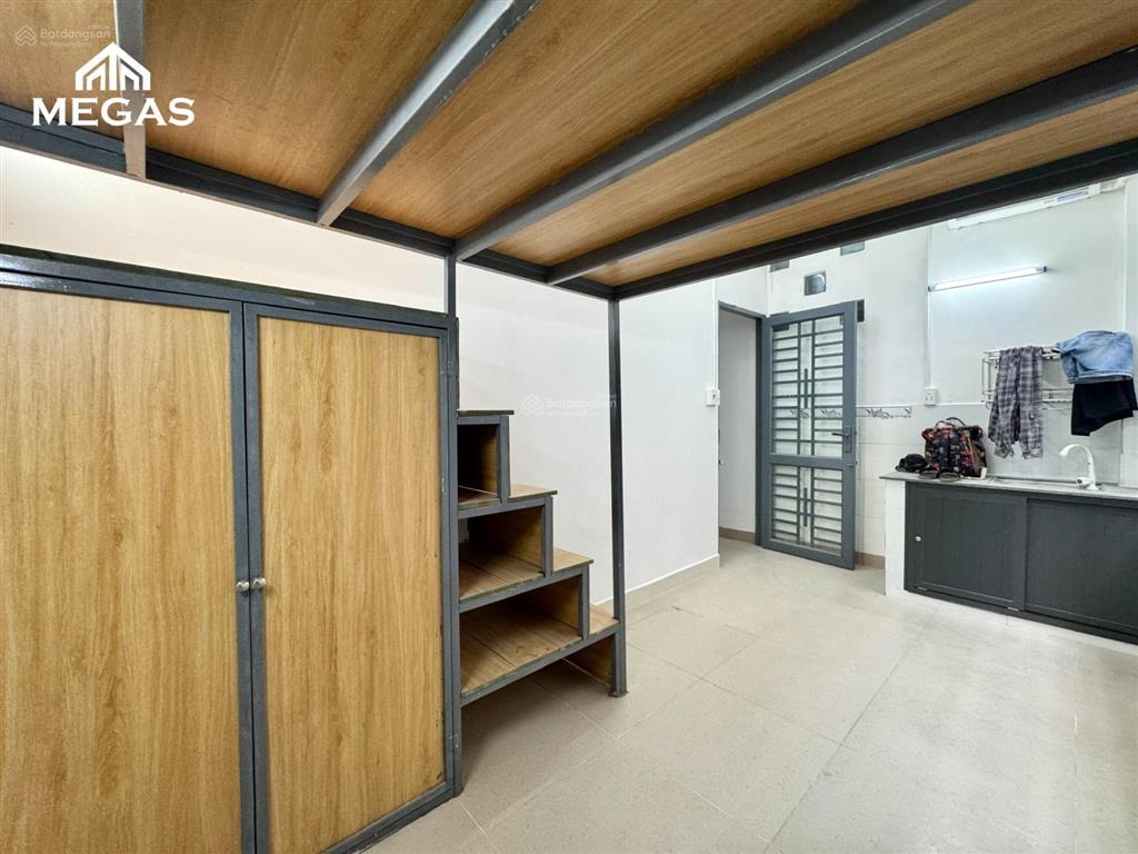 Mới xây  gác cao, sẵn nội thất ngay tô ký  nguyễn văn quá