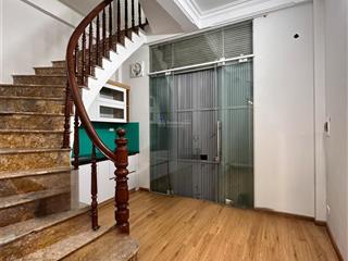 Bán nr tại la thành, 4,7 tỷ, 12m2, 3pn, 3wc, 5 tầng, mặt tiền đẹp xuất sắc, lô góc, ngõ thông, kd