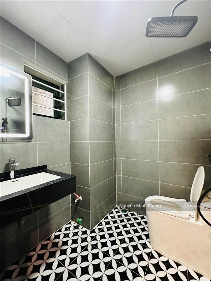 Gia đình cần bán căn hộ 2 phòng ngủ tầng trung tòa đại kim building  trần hòa