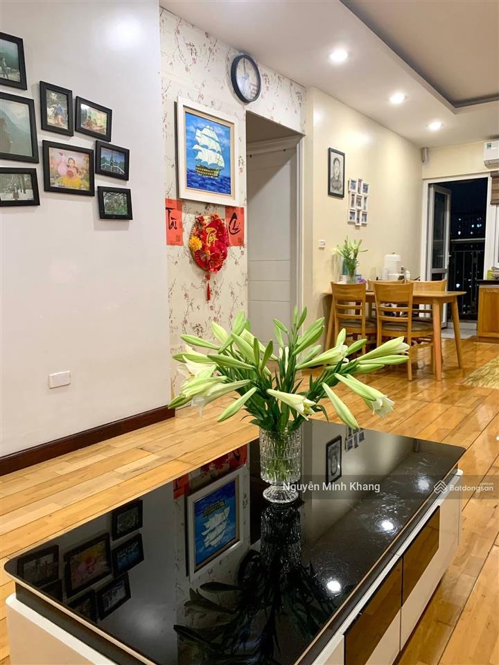 Gia đình cần bán căn hộ 2 phòng ngủ tầng trung tòa đại kim building  trần hòa