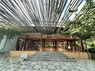 Nghỉ dưỡng thượng lưu gần trung tâm cách hà nội 65km bám suối và hồ view ruộng bậc thang thơ mộng