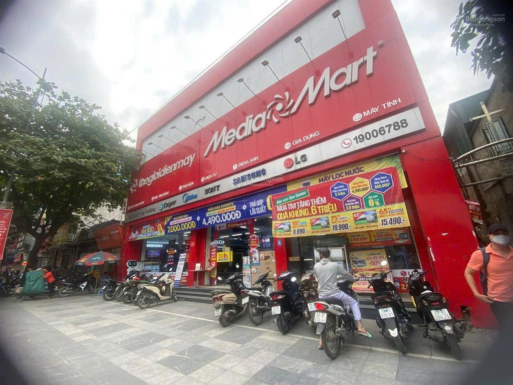 Bán nhà mặt phố quang trung  hà đông, đang cho thuê 150 triệu/tháng