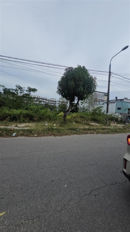 Cần bán nhanh lô đất sạch đẹp dt 150m2, ngang 6m (sát bên trường đại học fpt)