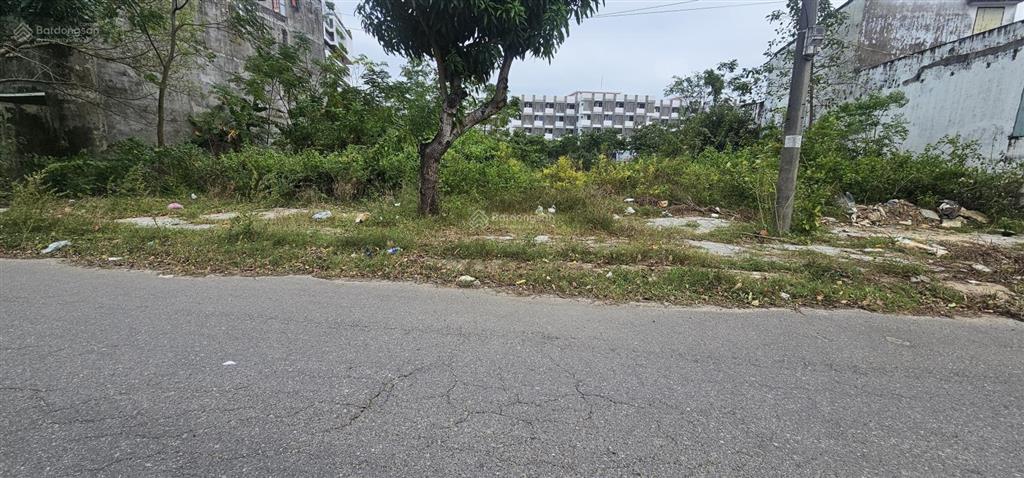 Cần bán nhanh lô đất sạch đẹp dt 150m2, ngang 6m (sát bên trường đại học fpt)