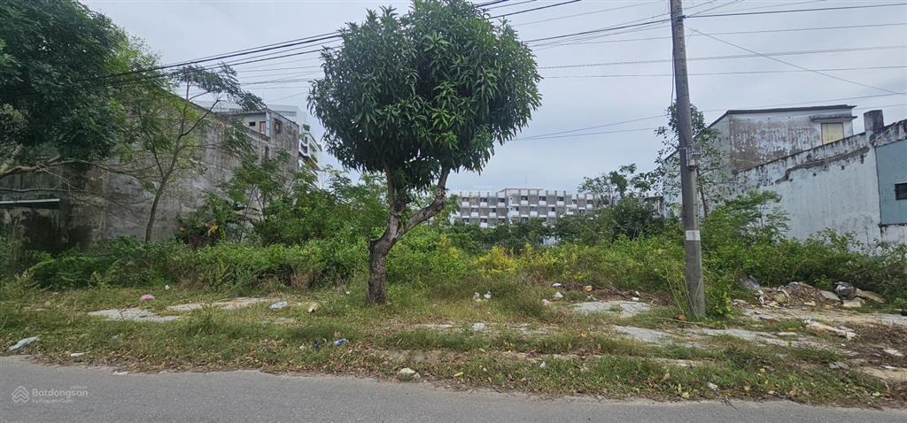 Cần bán nhanh lô đất sạch đẹp dt 150m2, ngang 6m (sát bên trường đại học fpt)