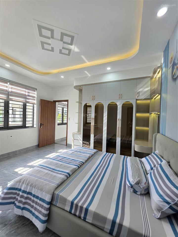 Bán nhà hoàn công 4 tầng full nội thất 2 mặt tiền, gần làng đại học quốc gia, p. bình an, tp. dĩ an