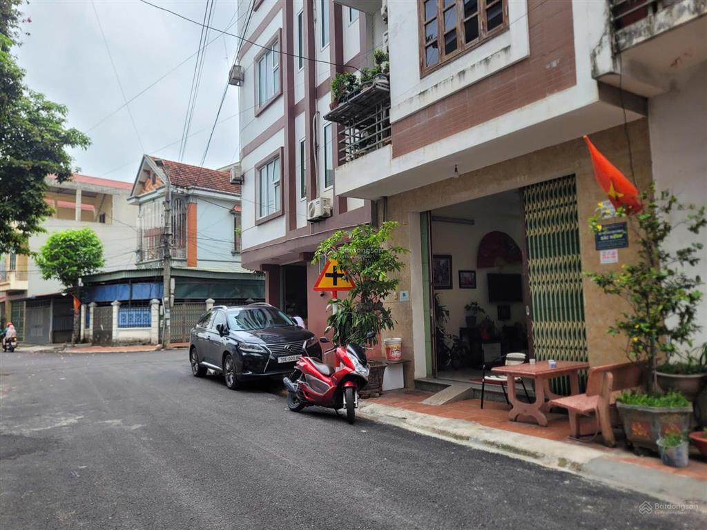 Chính chủ bán căn nhà 3 tầng có vỉa hè tại phố thắng, hiệp hòa, bắc giang. ~79m2 cho thuê 60tr/năm