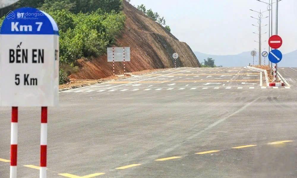 Tôi cần bán gấp lô đất đẹp 550m2 full thổ cư tại thăng long, nông cống, sát cao tốc bến en.