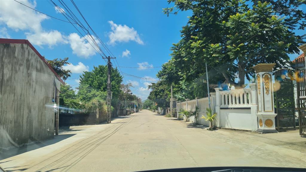 Tôi cần bán gấp lô đất đẹp 550m2 full thổ cư tại thăng long, nông cống, sát cao tốc bến en.