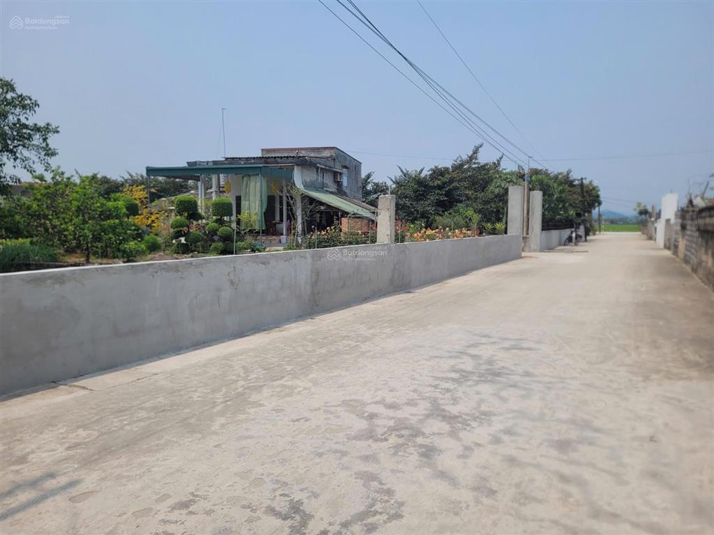 Tôi cần bán gấp lô đất đẹp 550m2 full thổ cư tại thăng long, nông cống, sát cao tốc bến en.