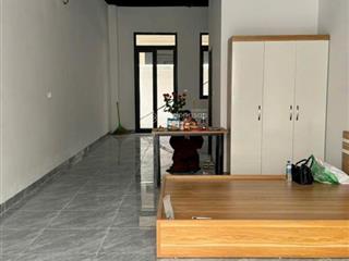 Cho thuê nhà riêng 48m mặt sàn giá thuê 4tr/tháng. đầu tháng 10 vào ở được xem nhà tại vinhome ocp2