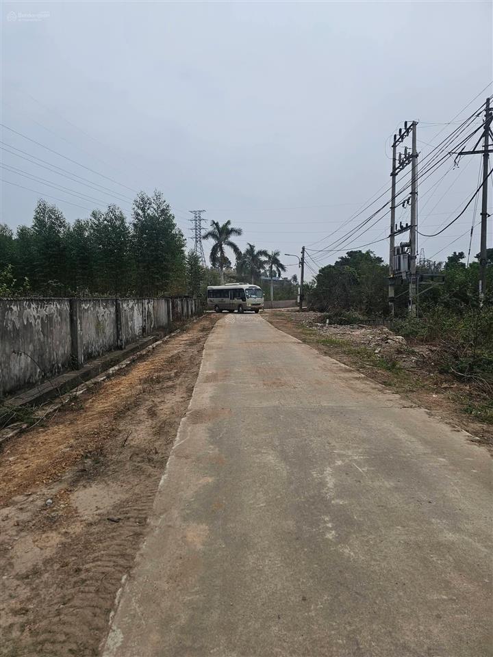 Chính chủ cần bán lô đất gần 3000m2 có 400m2 thổ cư. đường ô tô đánh võng, thông hai đầu