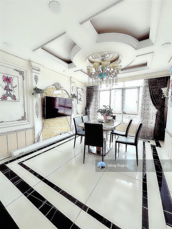 Bán gấp giá tốt căn hộ giai việt 2pn 115m/3pn 150m. sổ hồng. trung tâm p5 q8. giá tốt. nhà thoáng