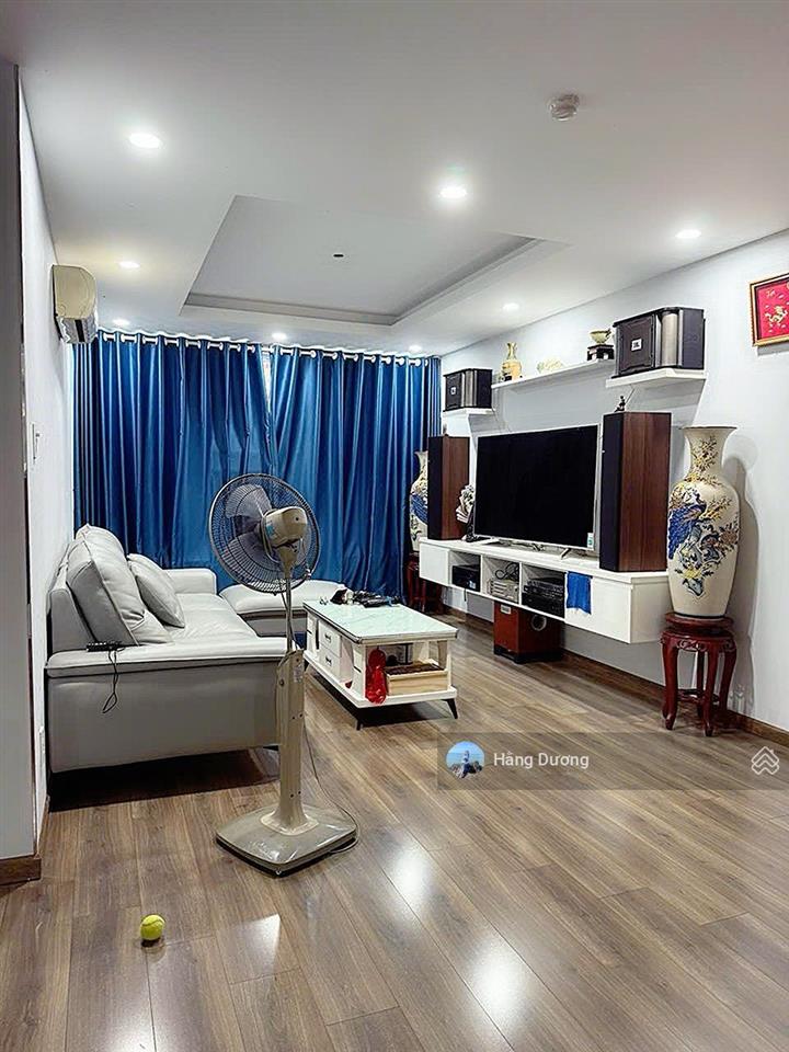 Bán gấp giá tốt căn hộ giai việt 2pn 115m/3pn 150m. sổ hồng. trung tâm p5 q8. giá tốt. nhà thoáng