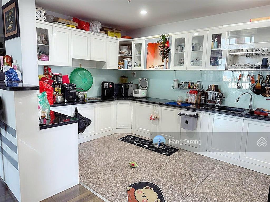 Bán gấp giá tốt căn hộ giai việt 2pn 115m/3pn 150m. sổ hồng. trung tâm p5 q8. giá tốt. nhà thoáng