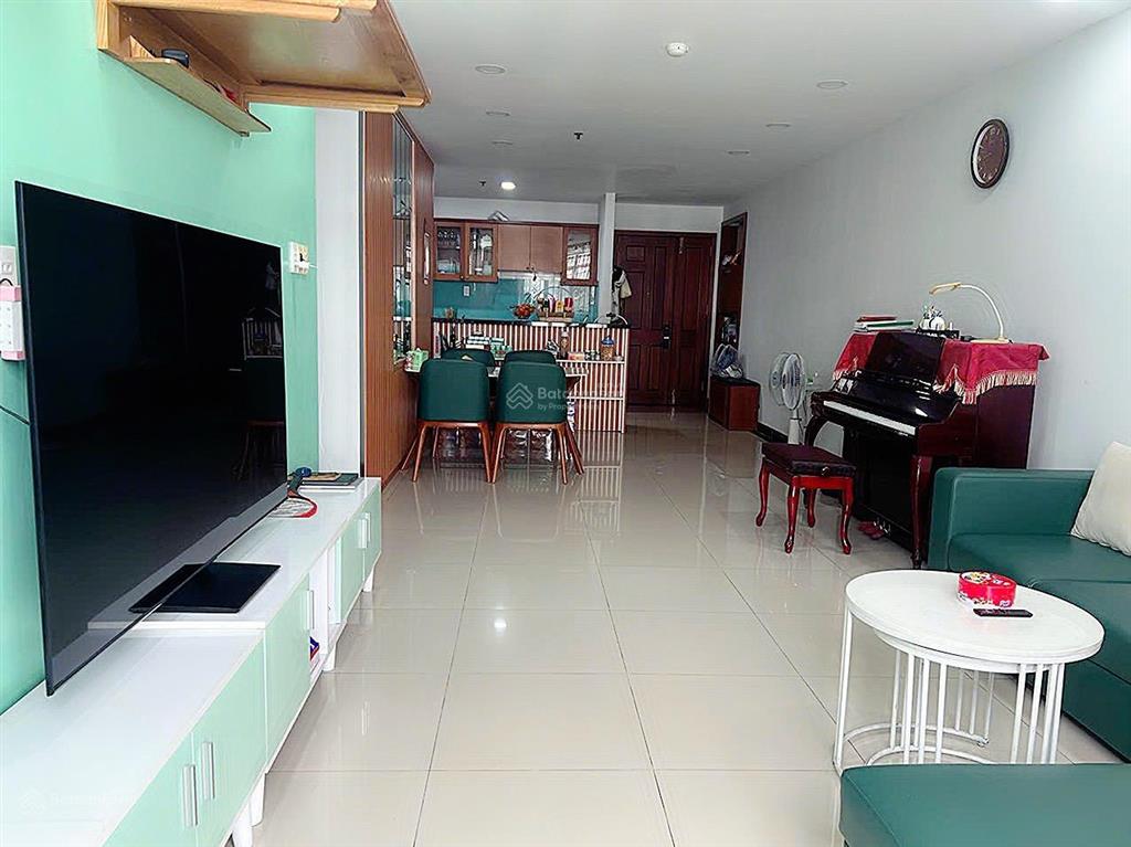 Bán gấp căn hộ giai việt, dt 115m2 thiết kế 3pn 2wc ở p5 q8. sổ hồng chính chủ. view đẹp thoáng mát