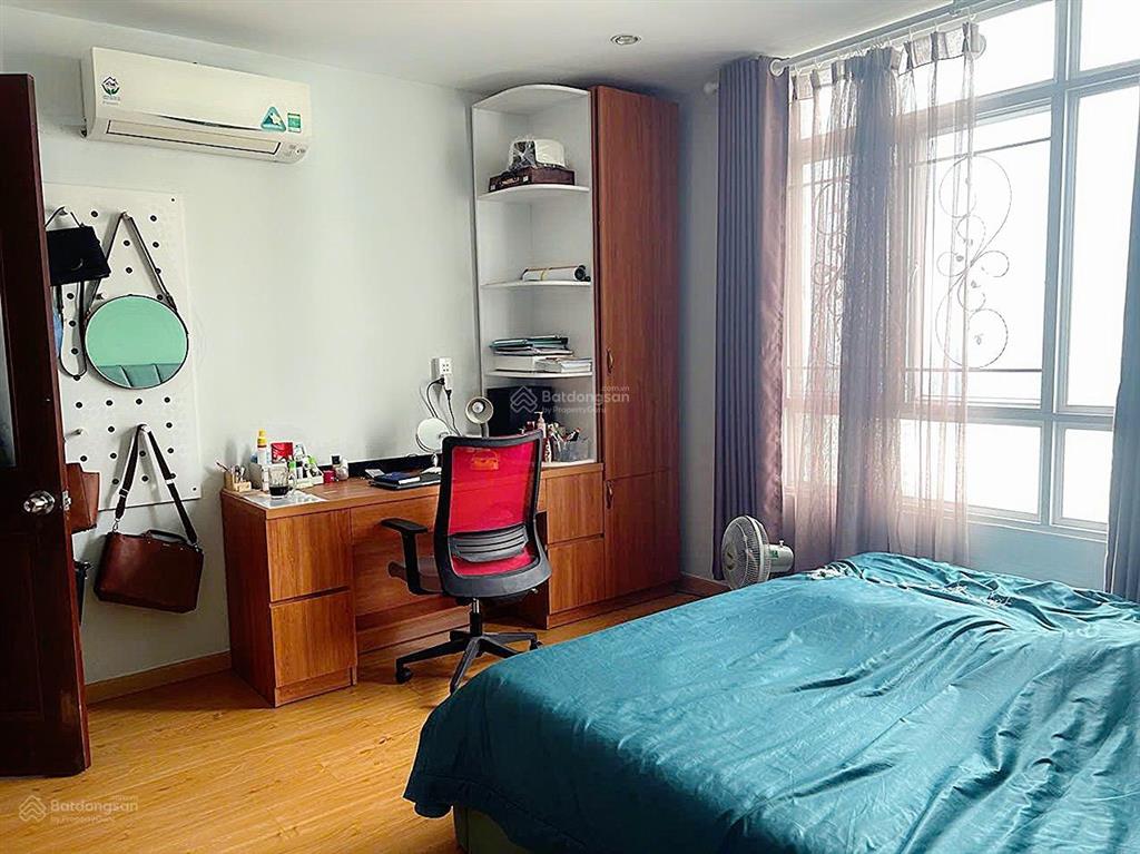 Bán gấp căn hộ giai việt, dt 115m2 thiết kế 3pn 2wc ở p5 q8. sổ hồng chính chủ. view đẹp thoáng mát