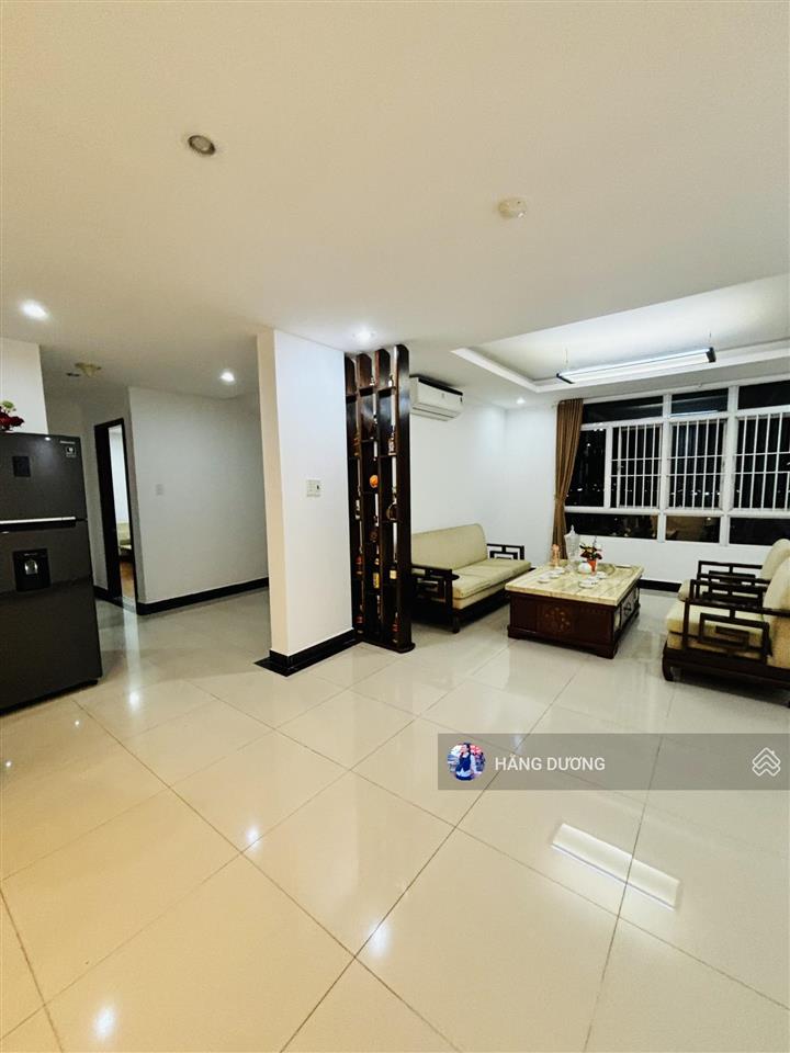 Bán căn hộ giai việt  duplex thông tầng  dt 230m2  sổ hồng lâu dài  vị trí trung tâm. giá tốt