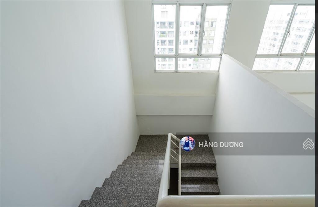 Bán căn hộ giai việt  duplex thông tầng  dt 230m2  sổ hồng lâu dài  vị trí trung tâm. giá tốt