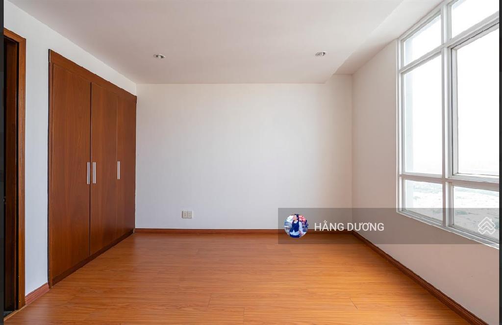 Bán căn hộ giai việt  duplex thông tầng  dt 230m2  sổ hồng lâu dài  vị trí trung tâm. giá tốt