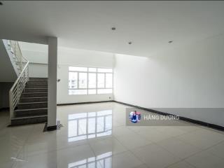 Bán căn hộ giai việt  duplex thông tầng  dt 230m2  sổ hồng lâu dài  vị trí trung tâm. giá tốt