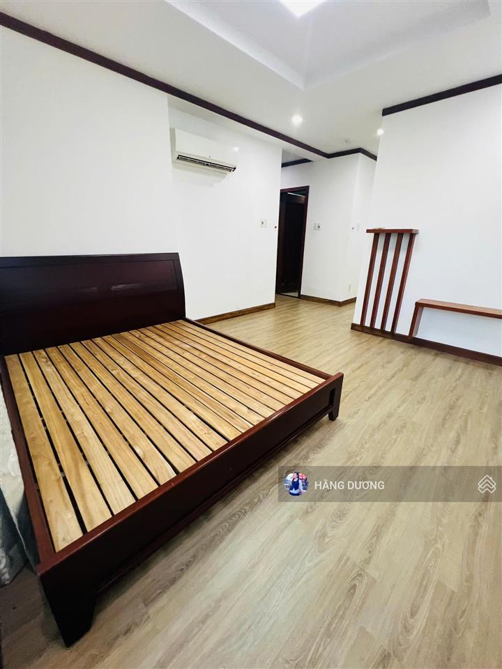 Chuyên bán căn hộ giai việt  góc 3pn 150m2  sổ hồng chính chủ  ngay central mall q8 view thoáng